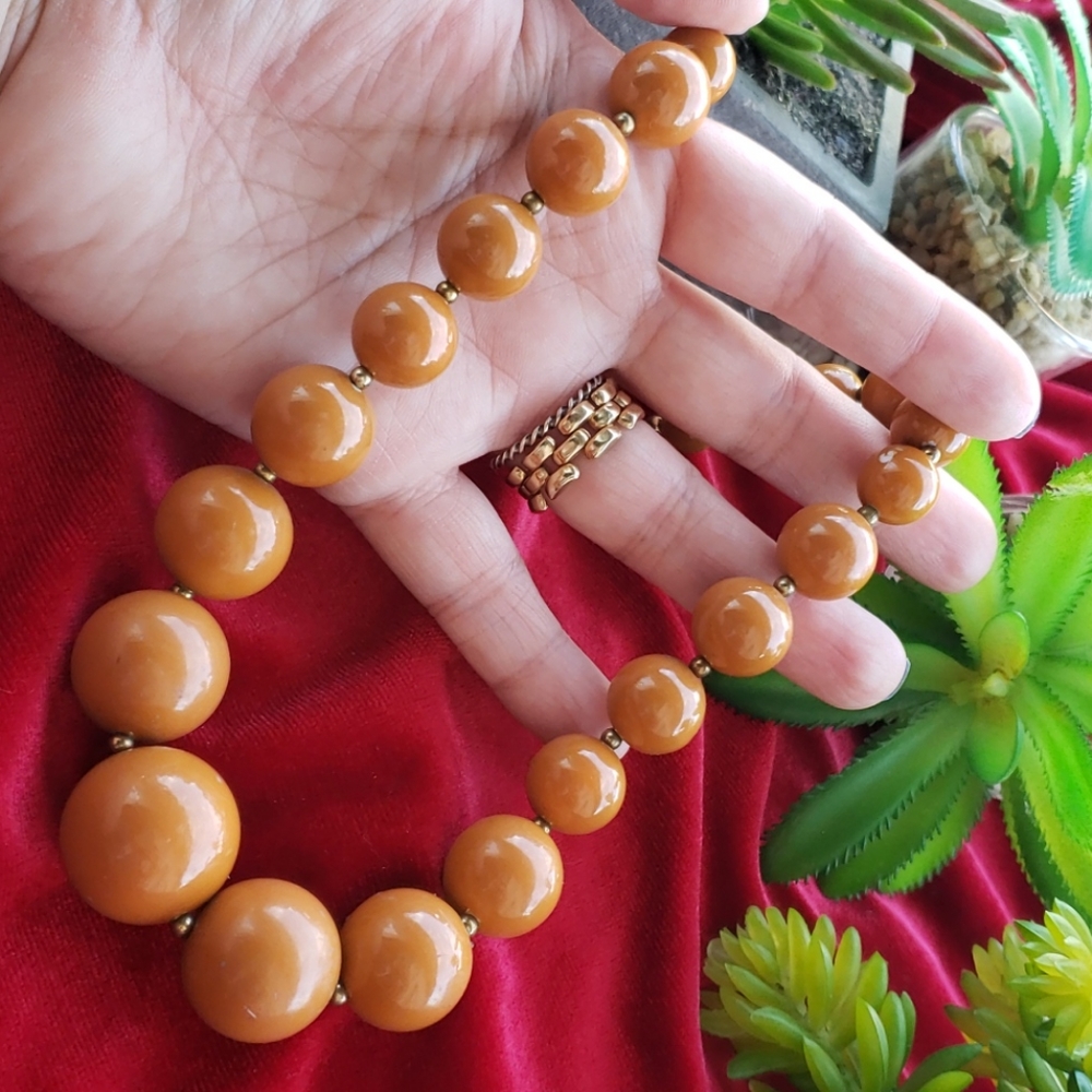 Vintage Chunky Gloss Carmel Graduate Bead Necklace